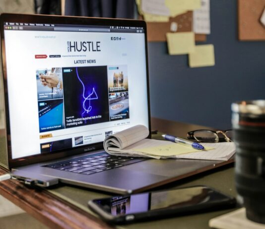 ‘워라밸’을 넘어 ‘헬스밸’까지… 직장인 건강관리, 트렌드는 ‘작지만 꾸준히’ MacBook Pro